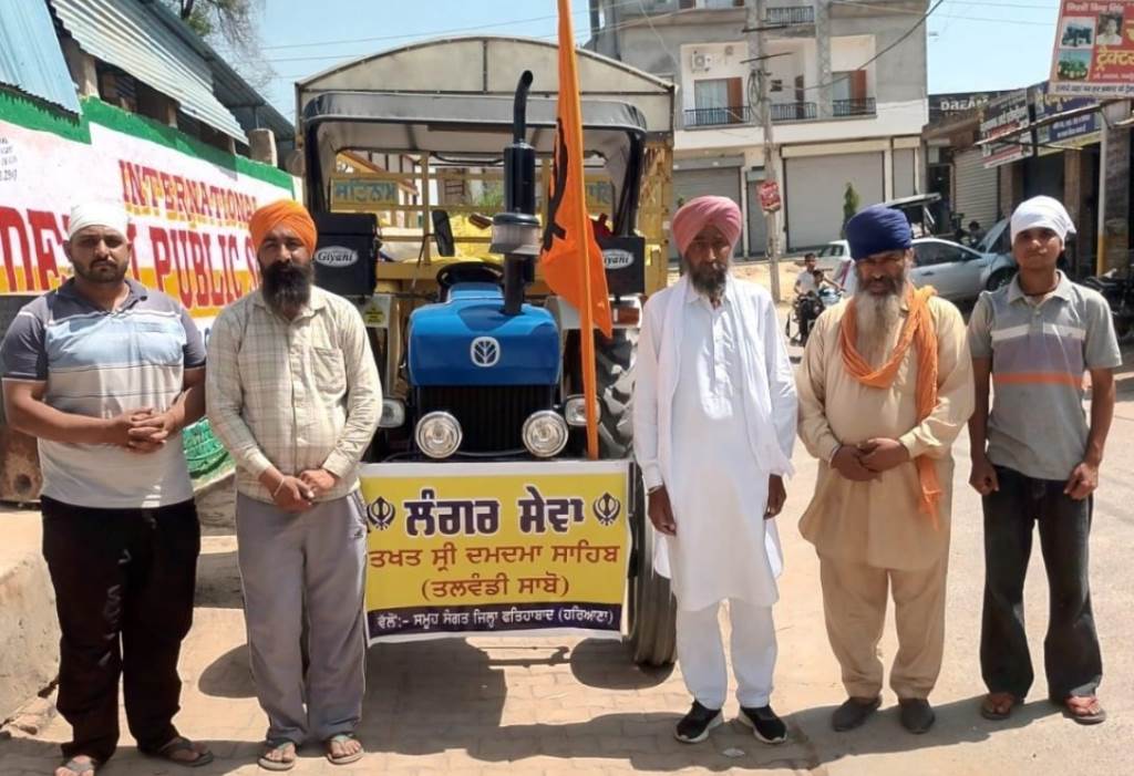 Langar Service by Sri Guru Ramdas Langar Committee at Takht Sri Damdama Sahib Talwandi Sabo on the 29th